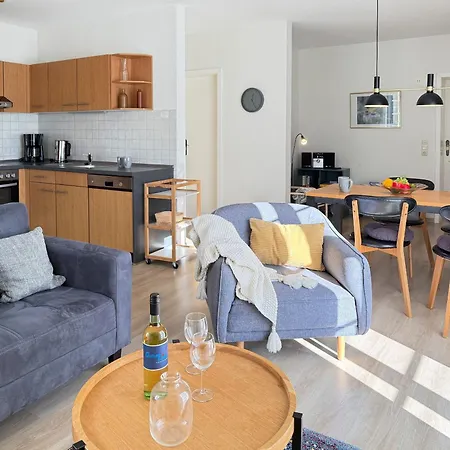 Wiesengrund 5 Apartman *